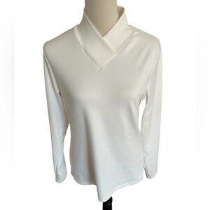 Women’s XL white long sleeve v-neck collar soft shirt
